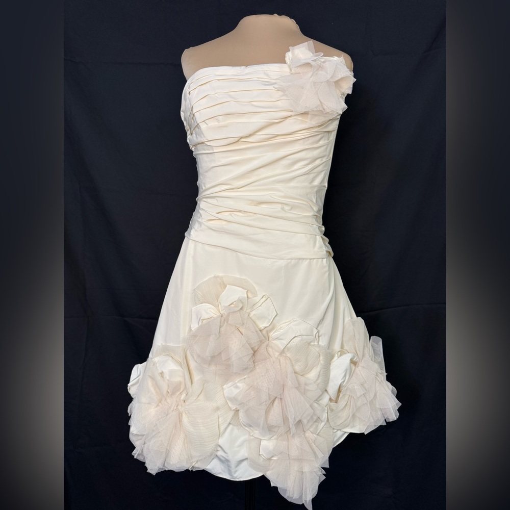 🎀 BCBG MaxAzria Petites “Luci”💕Strapless Cream Mini Prom Formal 2P NWT
